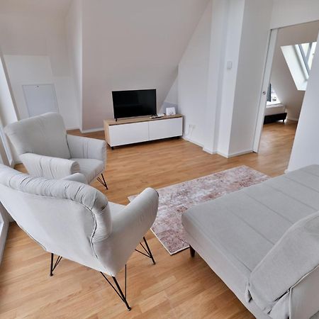 Vienna Lotus Apartments Екстериор снимка