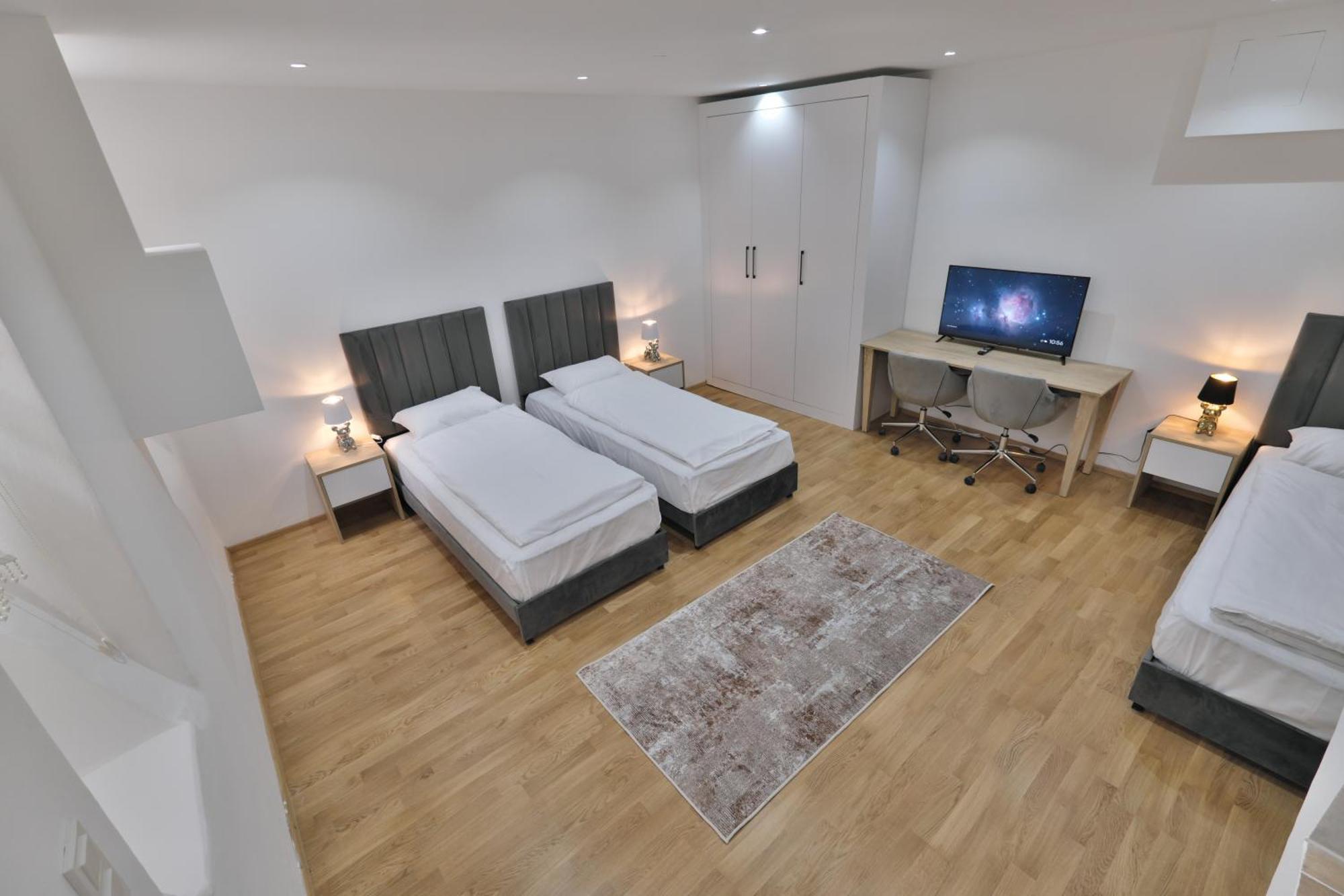 Vienna Lotus Apartments Екстериор снимка