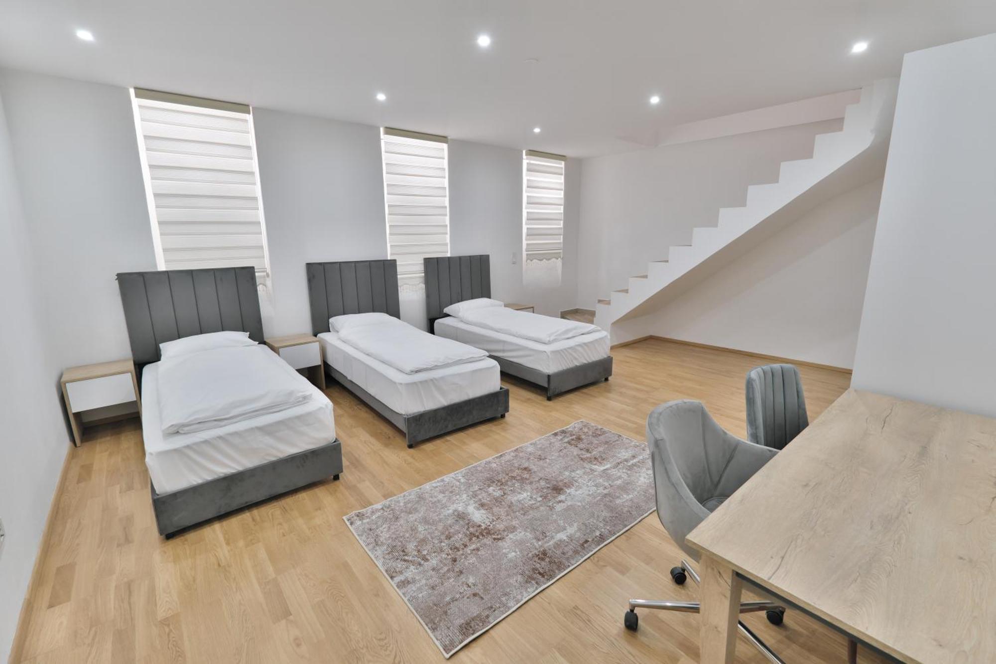 Vienna Lotus Apartments Екстериор снимка