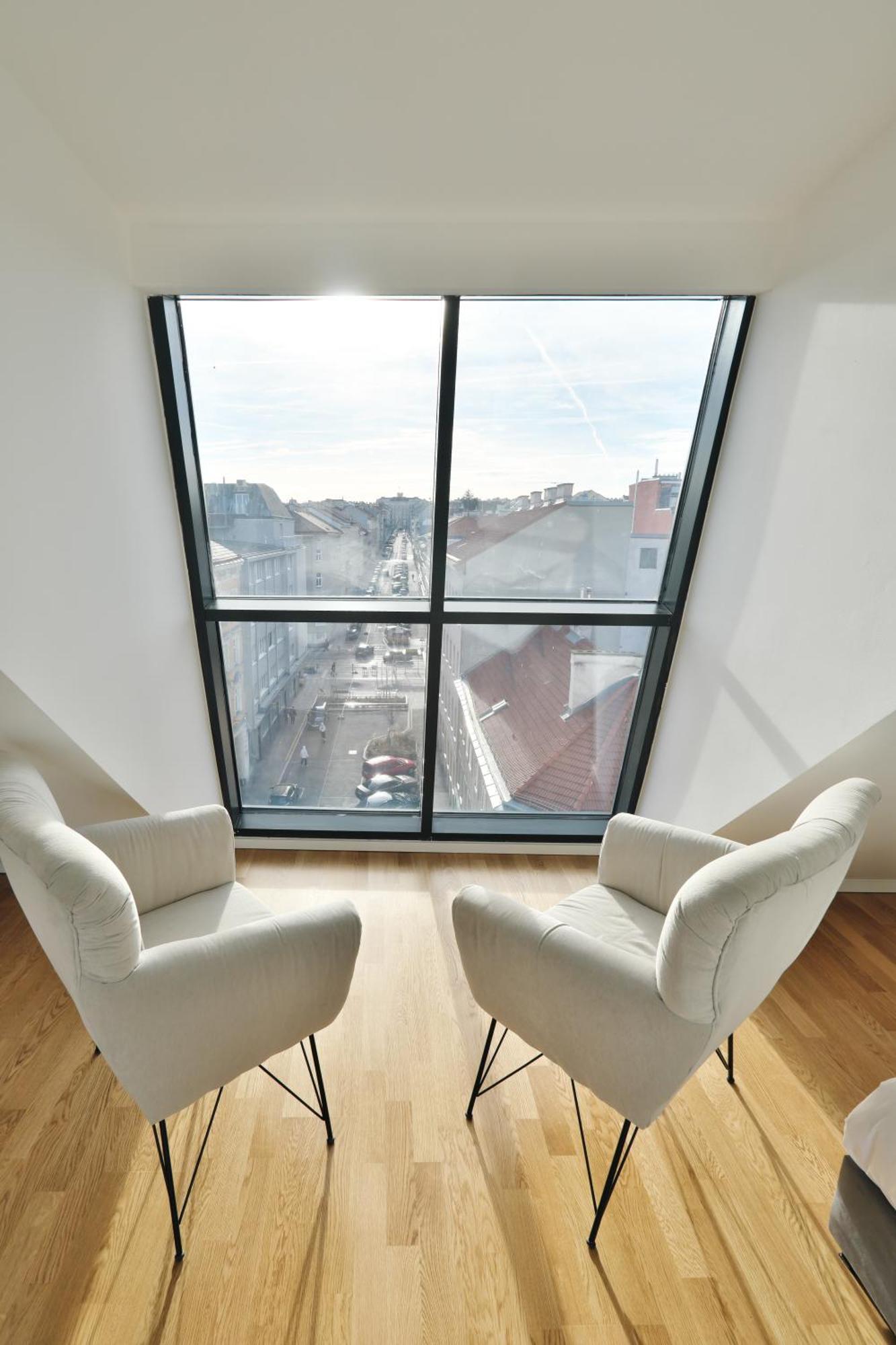 Vienna Lotus Apartments Екстериор снимка