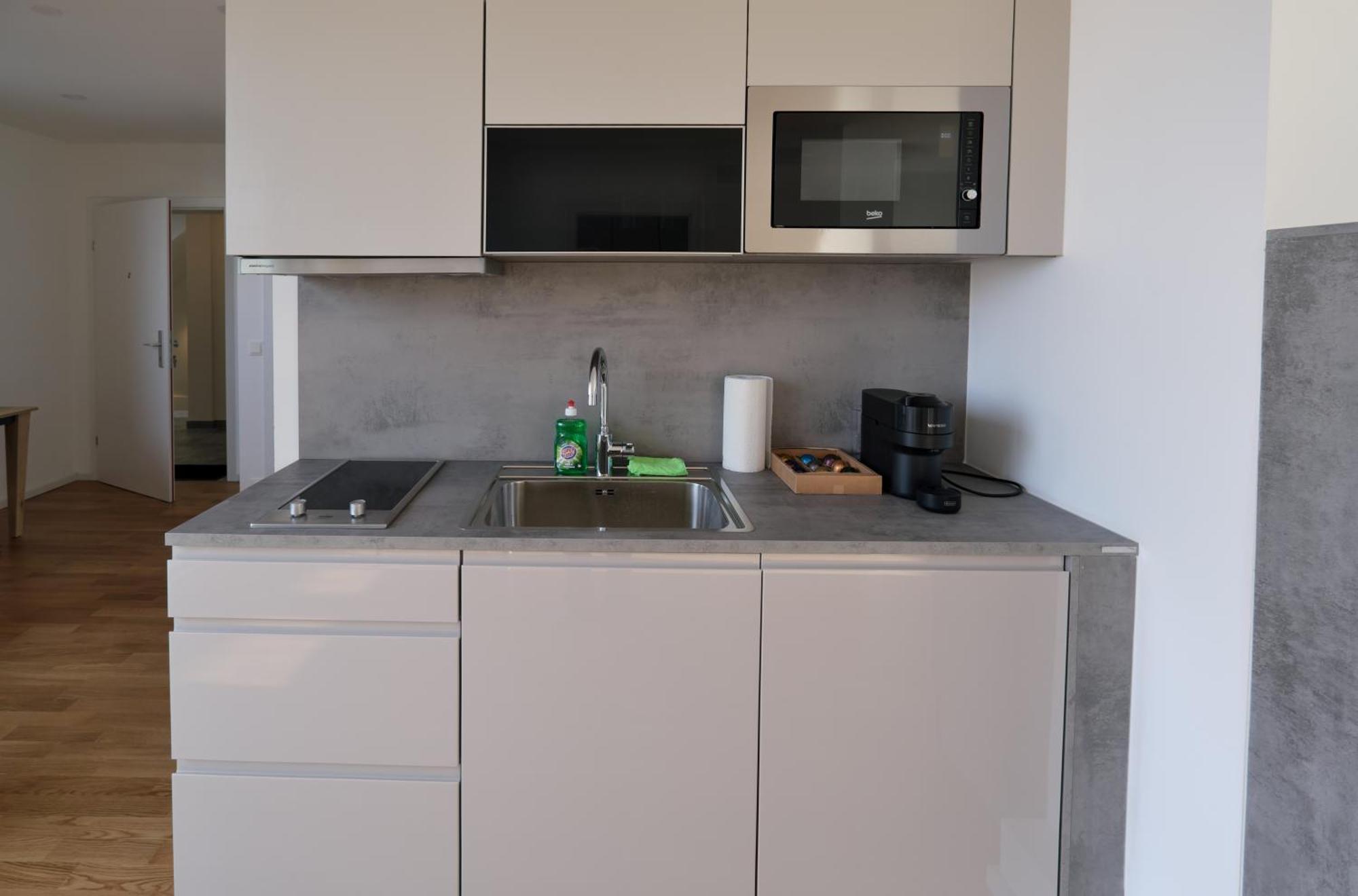 Vienna Lotus Apartments Екстериор снимка
