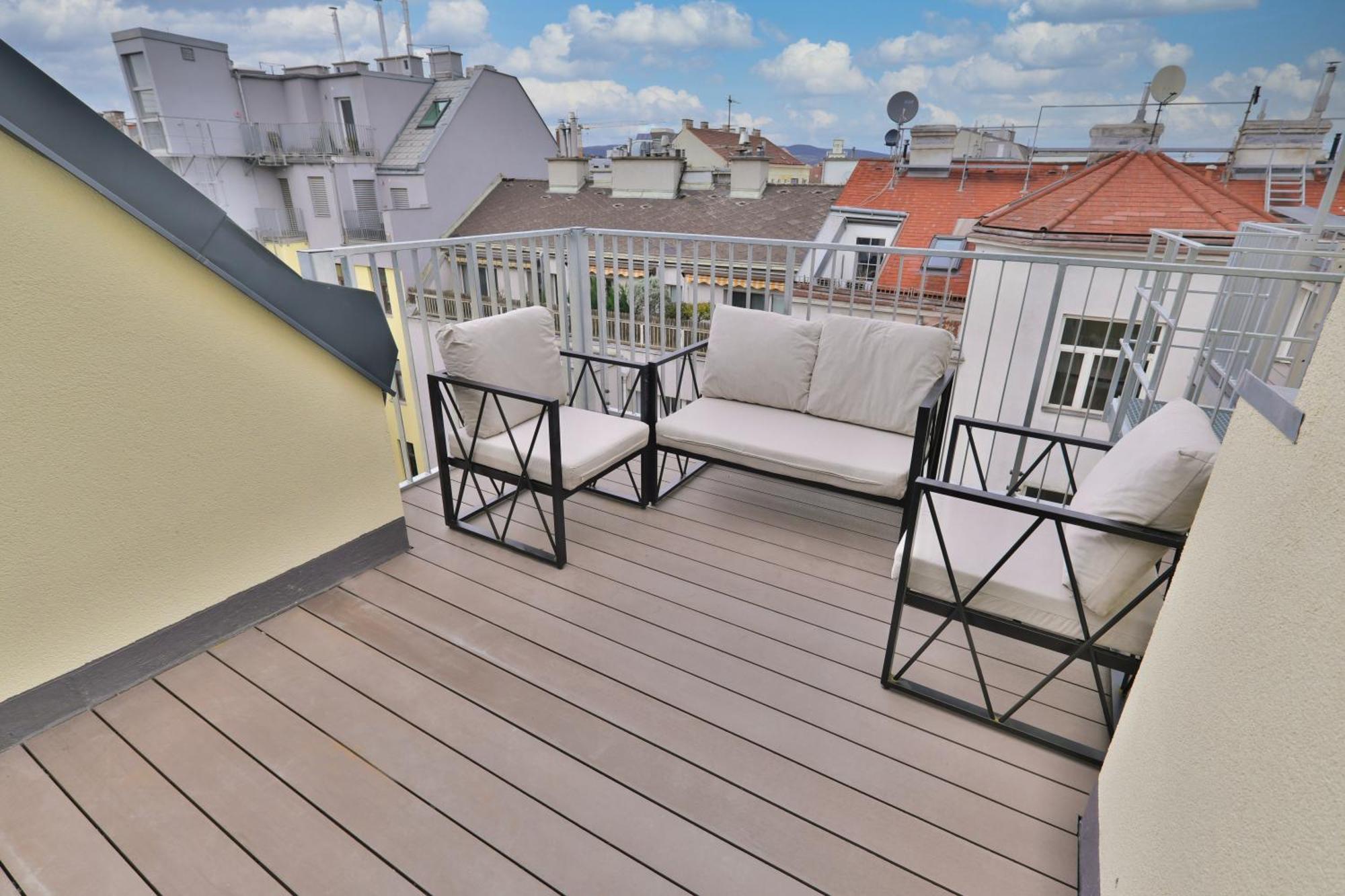 Vienna Lotus Apartments Екстериор снимка