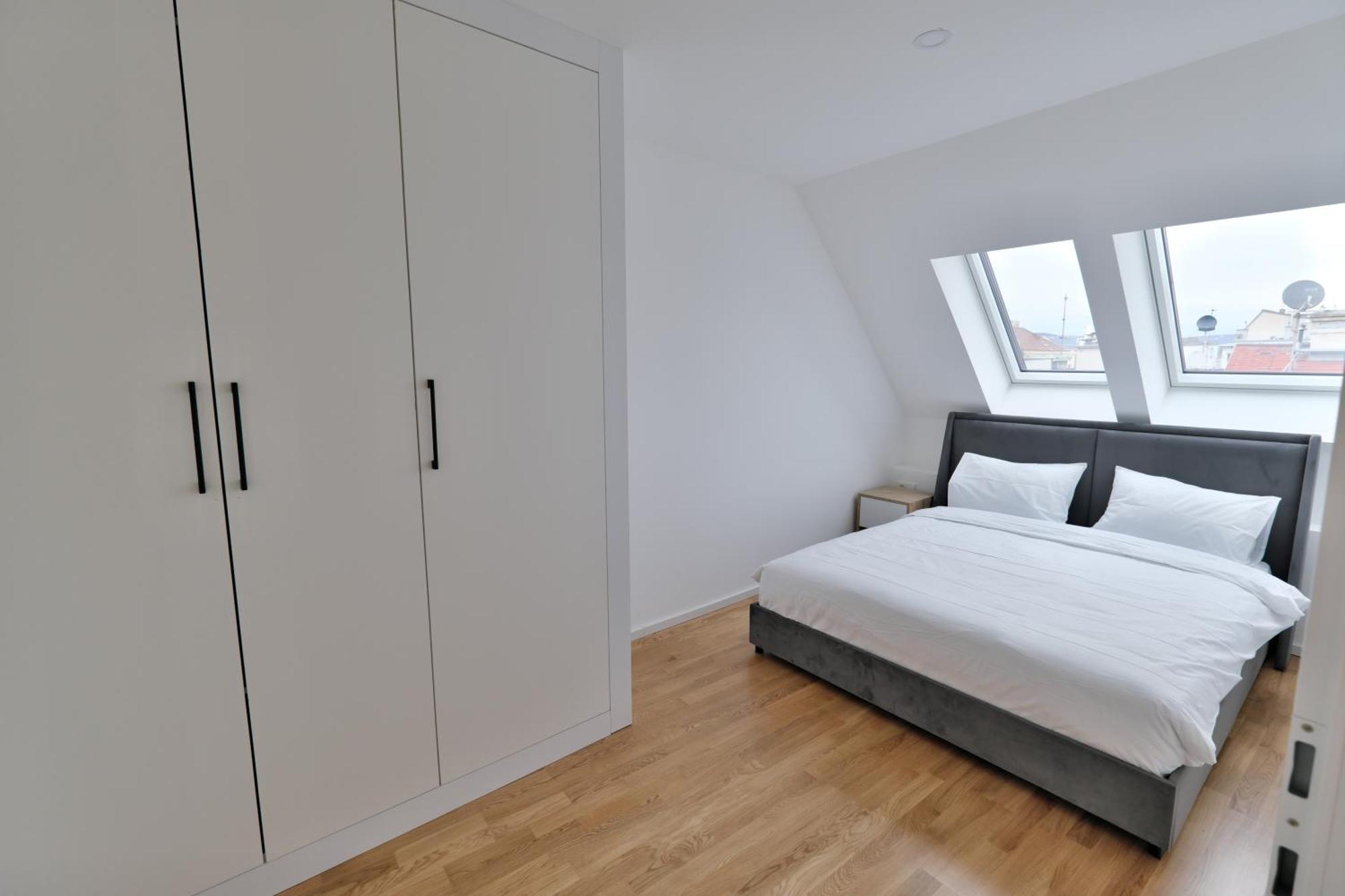 Vienna Lotus Apartments Екстериор снимка