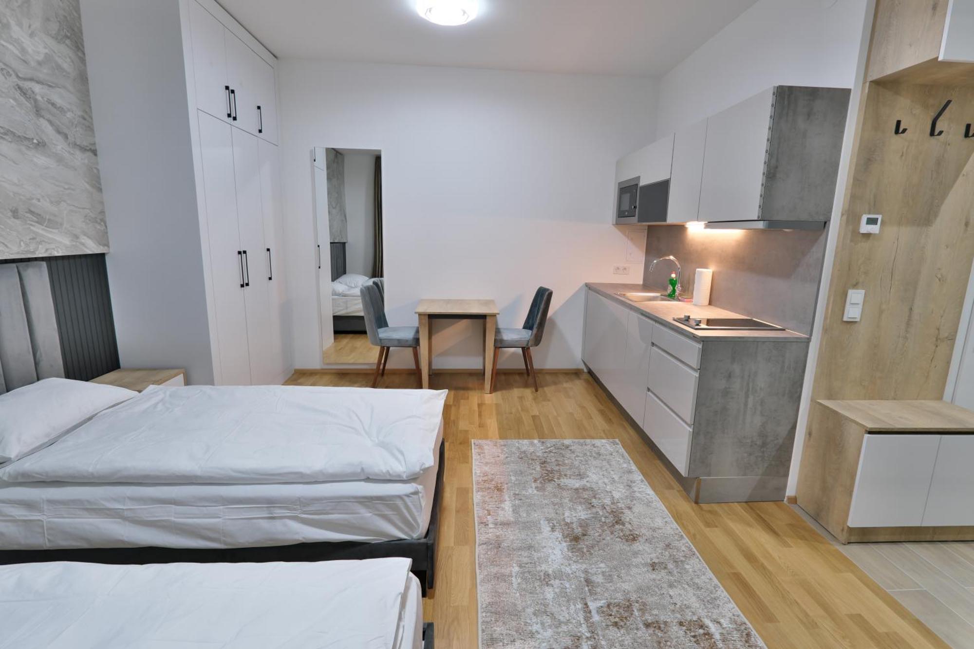 Vienna Lotus Apartments Екстериор снимка